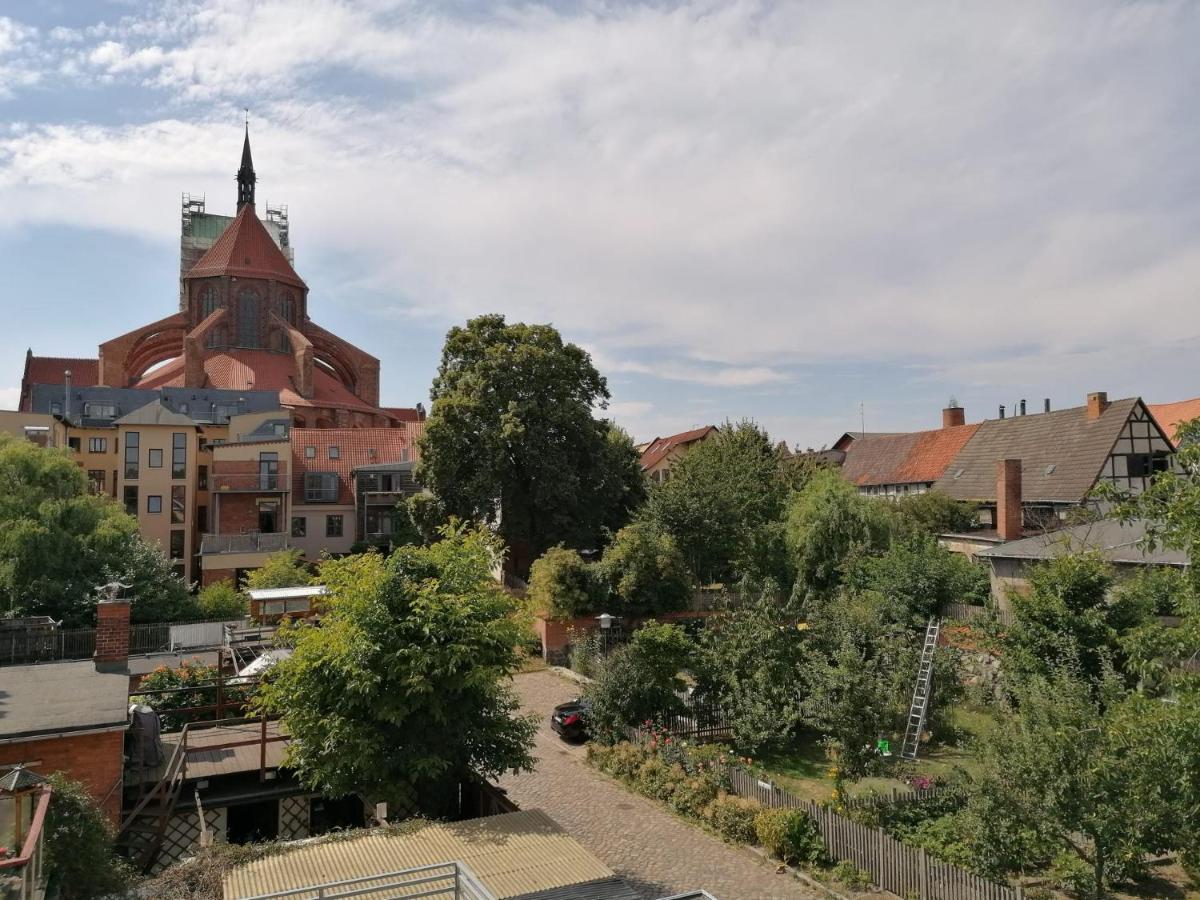 Townhouse Altstadt Wismar Upper Apartment Mit Zwei Terrassen Kültér fotó