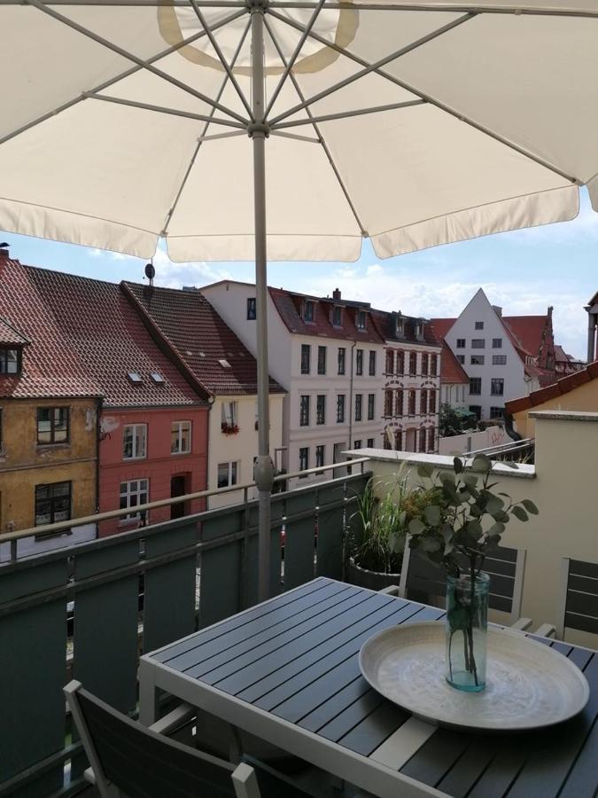 Townhouse Altstadt Wismar Upper Apartment Mit Zwei Terrassen Kültér fotó