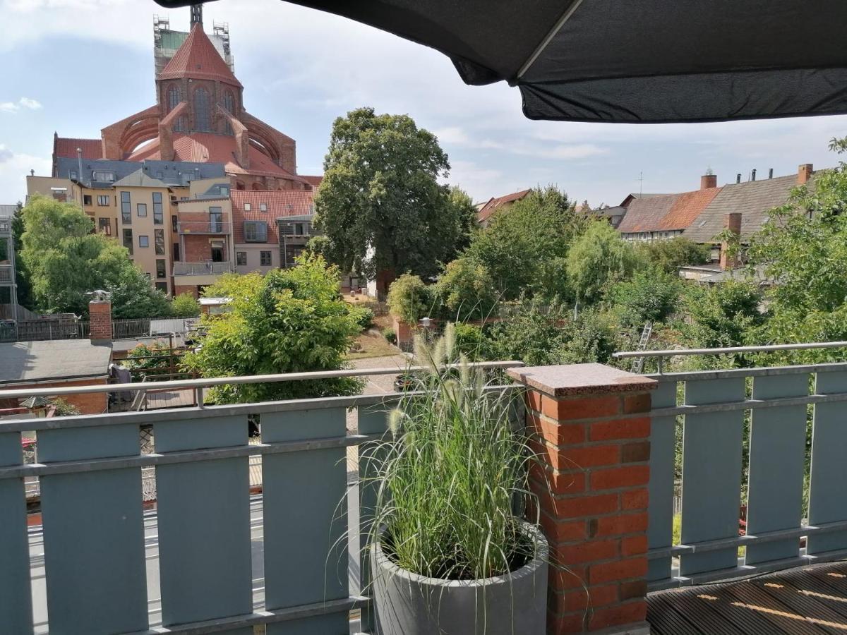 Townhouse Altstadt Wismar Upper Apartment Mit Zwei Terrassen Kültér fotó